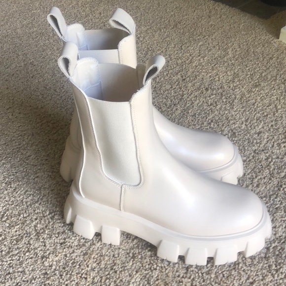 NWOT chunky chelsea boots - Picture 7 of 7